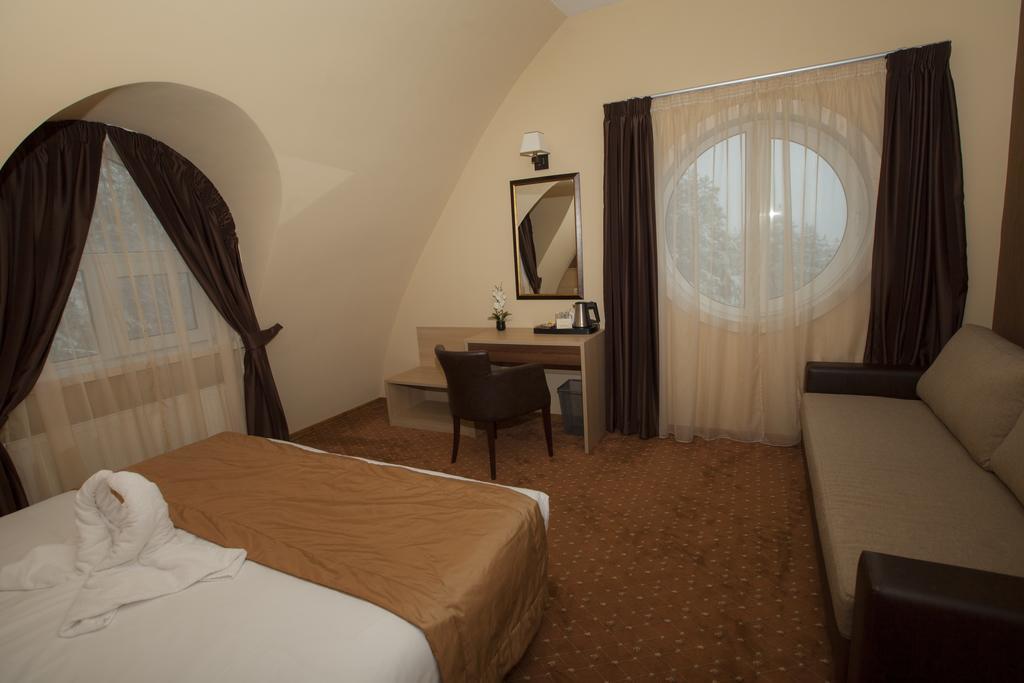 Family Hotel Saint George Bistritsa  Habitación foto