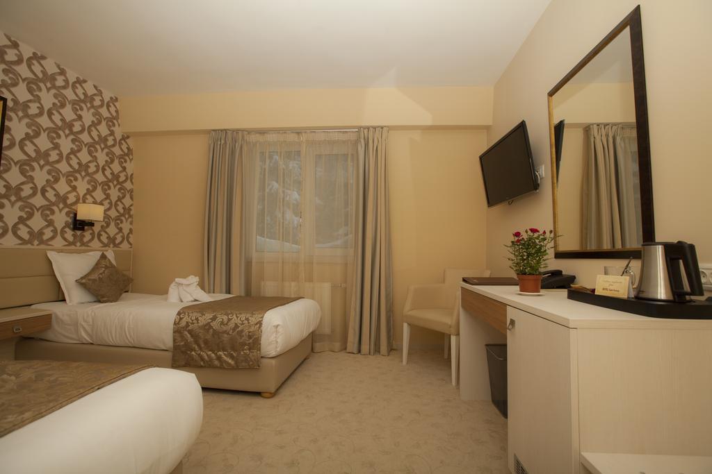 Family Hotel Saint George Bistritsa  Habitación foto